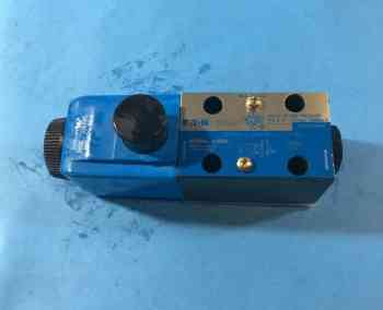 Eaton DG4V-3-2A-M-U-H7-60 DIRECTIONAL CONTROL VALVE 