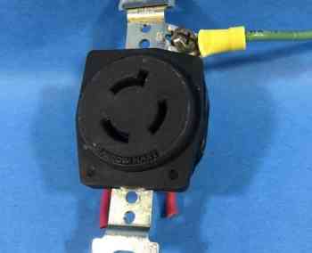 Eaton CWL615R RECEPTACLE SINGLE 15A 250V 2P3W H/L BK 