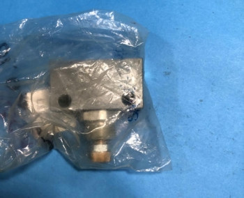 Festo GRA-1/4-B ONE-WAY FLOW CONTROL VALVE  - изображение 1