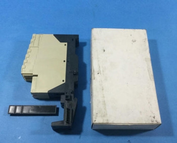 Siemens 3RK1903-3AA00 TERMINAL MODULE 30MM  - изображение 1