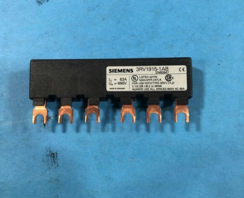 Siemens 3RV1915-1AB 3-PHASE BUSBARS MODULAR SPACING 45MM  - изображение 1