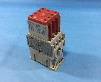 Allen Bradley 100S-C09D05C 9A SAFETY CONTACTOR  - изображение 1