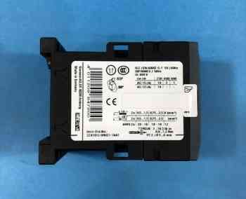 Siemens 3RH2131-1FB40 CONTACTOR RELAY 