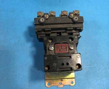 Allen Bradley 702L-A0D94 SERIES K AC CONTACTOR  - изображение 1