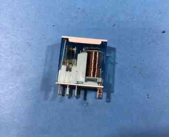 Allen Bradley 700-HN222 SCREW TERMINAL RELAY SOCKET 