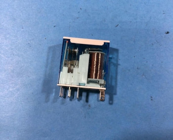 Allen Bradley 700-HN222 SCREW TERMINAL RELAY SOCKET  - изображение 1