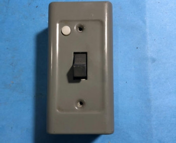 Allen Bradley 600-TAX109 MANUAL STARTING SWITCH, TOGGLE TYPE  - изображение 1