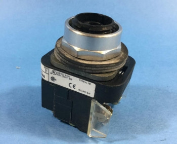 Allen Bradley 800T-FXP16D4 PUSHBUTTON PUSH/PULL NO CAP  - изображение 1