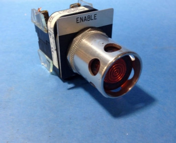 Allen Bradley 800T-QA10 30MM MOMENTARY PUSH BUTTON 800T PB  - изображение 1