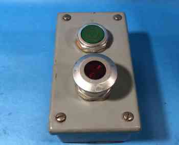 Allen Bradley PUSH BUTTON ENCLOSURE, GREEN BUTTON & RED BUTTON 