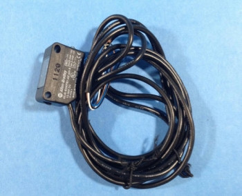 Allen Bradley 42JS-B2MPB1-A2 PHOTOELECTRIC SENSOR  - изображение 1