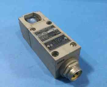 Allen Bradley 880L-DA3P SERIES A PHOTOELECTRIC SENSOR 