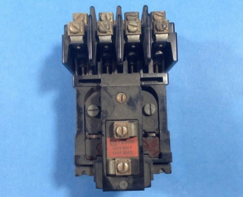 Allen Bradley 700-BR400A1 CONTROL RELAY SERIES A 10A 110-120V  - изображение 1