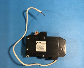 Eaton CH215GFT GROUND FAULT CIRCUIT BREAKER  - изображение 1