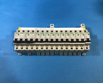 Schneider Electric A9XPH224 COMBINATION BUSBAR  - изображение 1