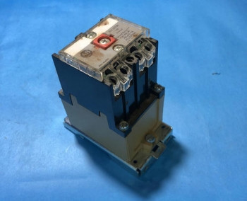 Allen Bradley 700-P200DA1 AC RELAY  - изображение 1