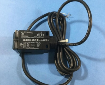 Allen Bradley 42GTP-9000 SENSOR, PHOTOELECTRIC, DIFFUSE, 10 - 30V  - изображение 1