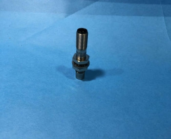 Allen Bradley 871TM-DH4N1P12-D4 SERIES A PROXIMITY SENSOR  - изображение 1