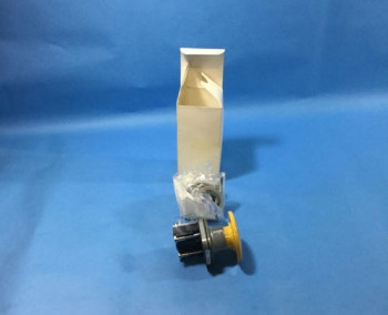 Allen Bradley 800T-D9JD1 MOMENTARY PUSH BUTTON  - изображение 1