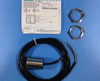 Siemens 3RG4014-0CC00 INDUCTIVE PROXIMITY SWITCH  - изображение 1