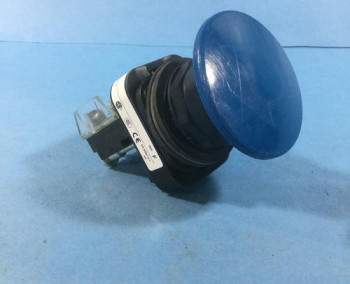 Allen Bradley 800H-DR7JA PUSHBUTTON 600V AC MAX 10 AMP MAX  - изображение 1