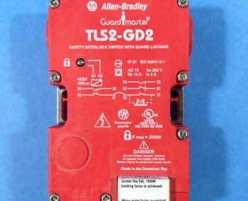Allen Bradley TLS2-GD2 SAFETY INTERLOCK SWITCH WITH GUARD LOCKING  - изображение 1