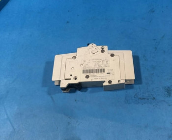 Allen Bradley 1489-M THERMAL-MAGNETIC CIRCUIT BREAKER, 3-POLE  - изображение 1