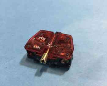 Allen Bradley 800E-2X01 PUSHBUTTON CONTACT BLOCK, LATCH MOUNT 