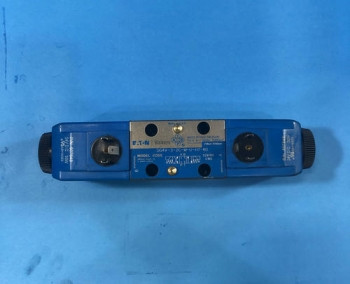 Eaton DG4V-3-2C-M-U-H7-60 SOLENOID DIRECTIONAL VALVE  - изображение 1