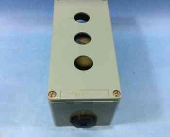 Schneider Electric COF-ENC 4-5 THREE-HOLE PUSH BUTTON ENCLOSURE 