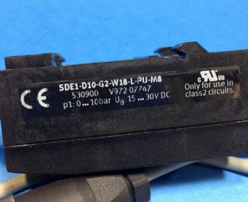 Festo SDE1-D10-G2-W18-L-PU-M8 PRESSURE SENSOR  - изображение 1